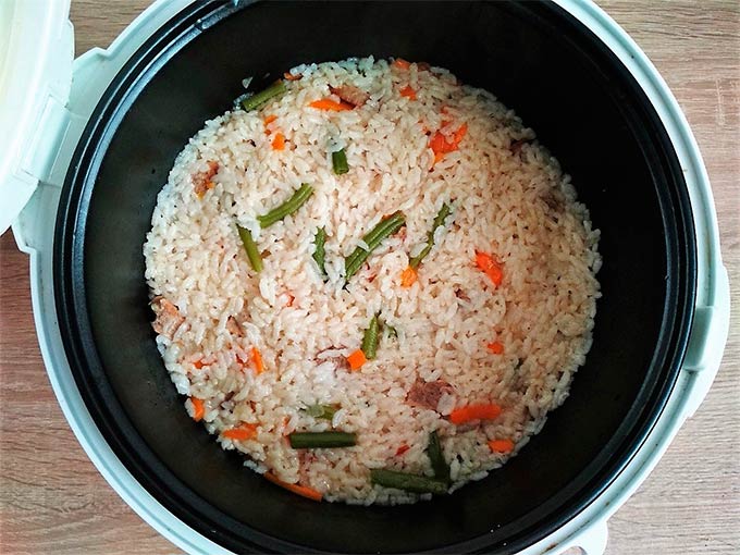 рис з овочами в мультиварці